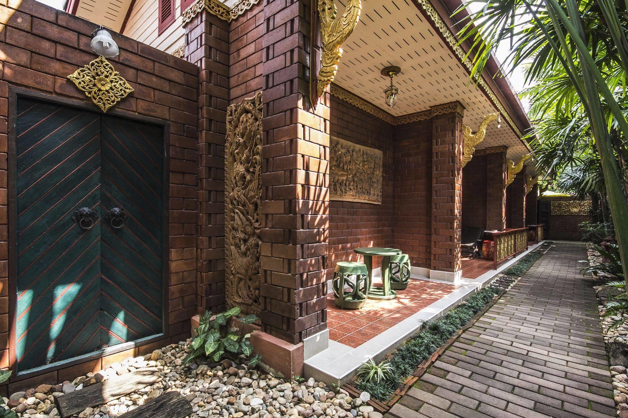 Irawadee Resort Mae Sot Exteriör bild