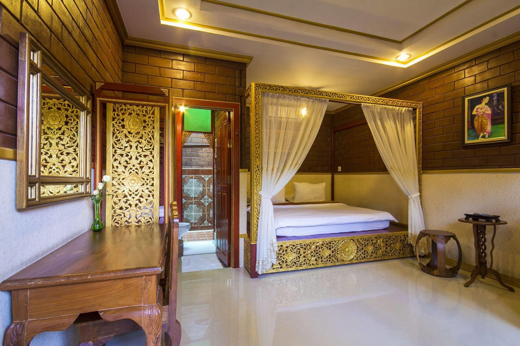 Irawadee Resort Mae Sot Exteriör bild