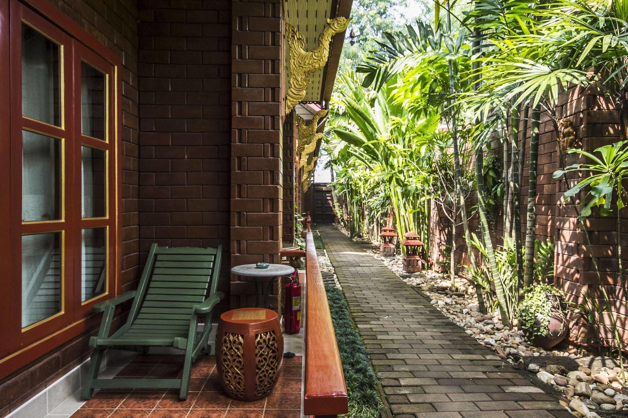 Irawadee Resort Mae Sot Exteriör bild