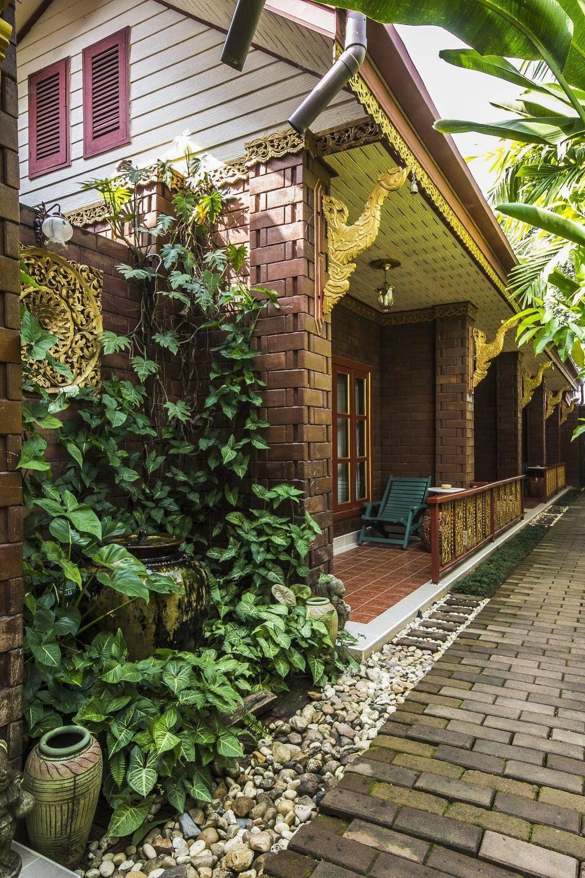 Irawadee Resort Mae Sot Exteriör bild