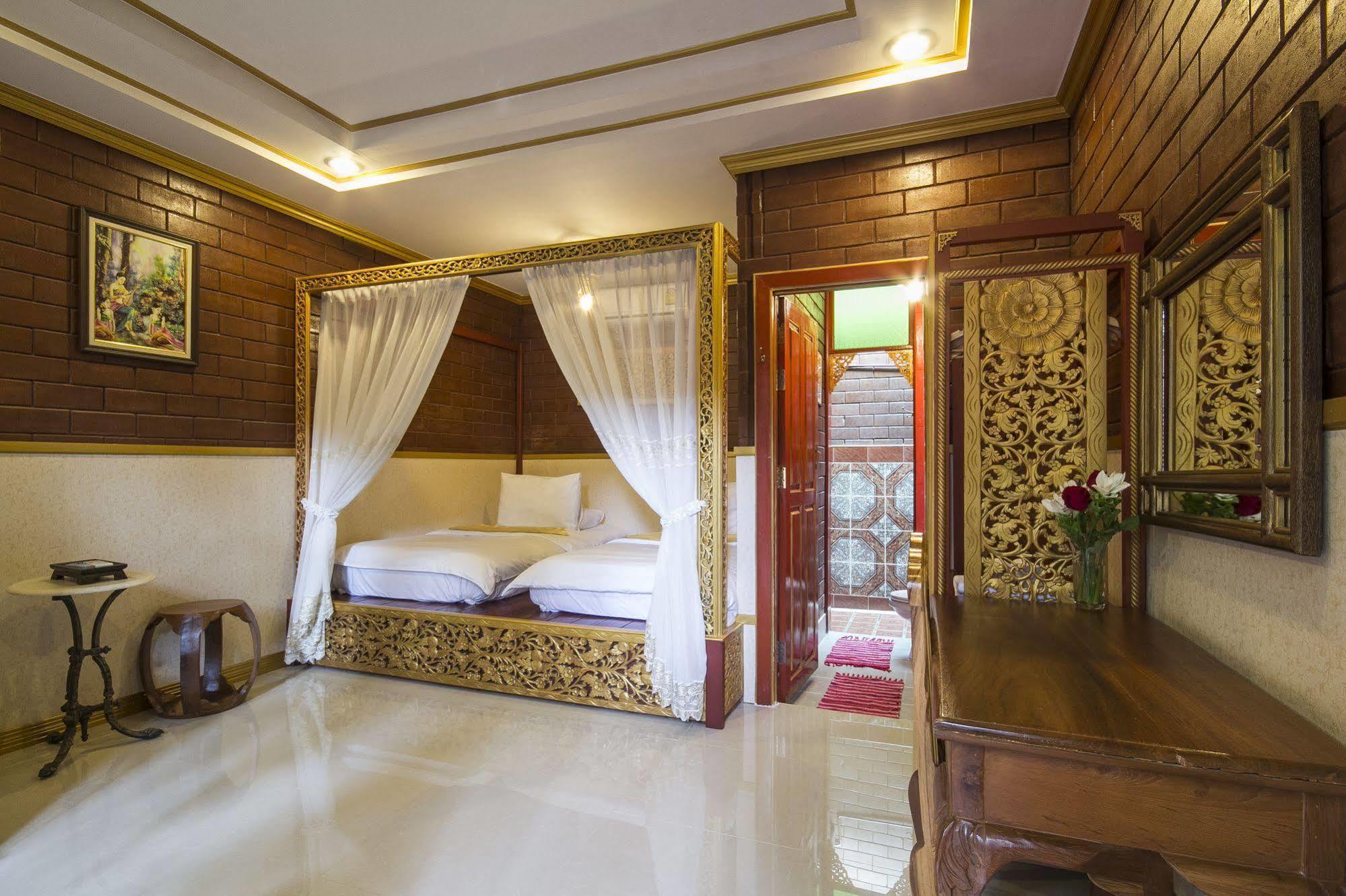 Irawadee Resort Mae Sot Exteriör bild