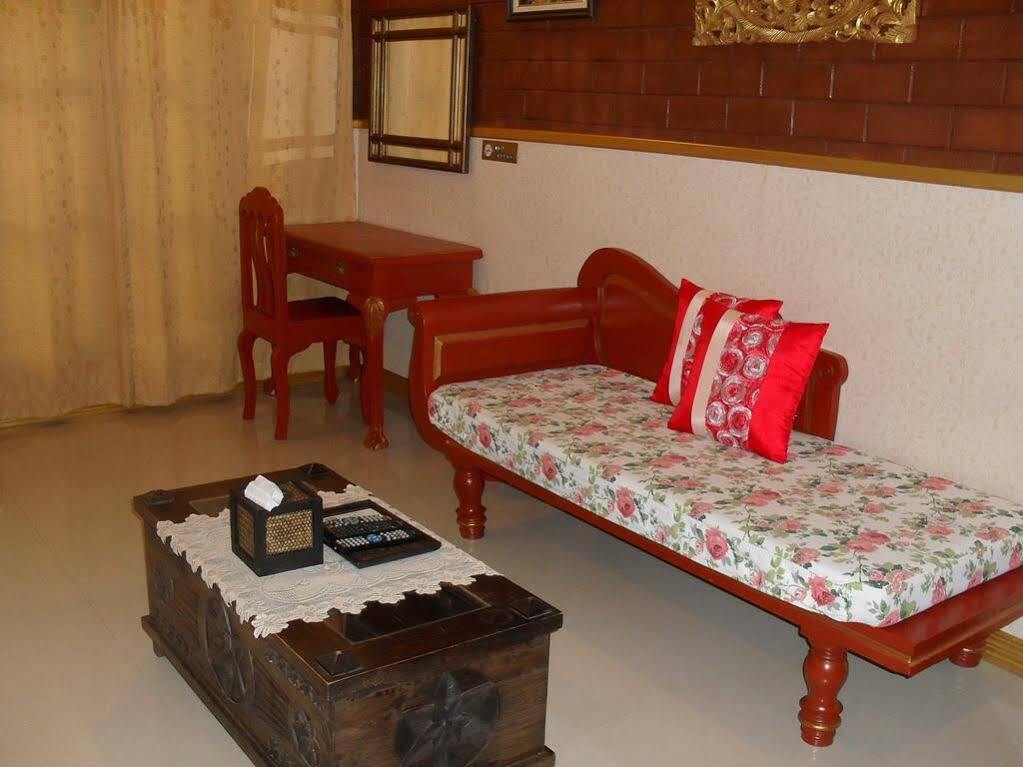 Irawadee Resort Mae Sot Exteriör bild